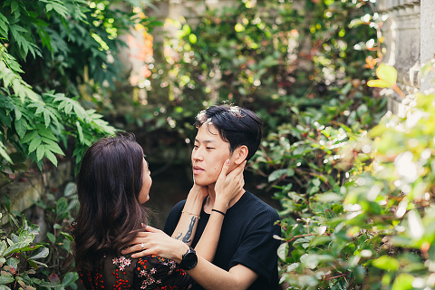 Hampstead Pergola and Hill Gardens hampstead heath park London engagement love couples shoot summer boho pre wedding (16)