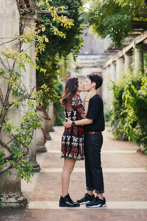 Hampstead Pergola and Hill Gardens hampstead heath park London engagement love couples shoot summer boho pre wedding (3)