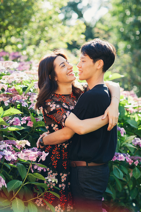 Hampstead Pergola and Hill Gardens hampstead heath park London engagement love couples shoot summer boho pre wedding (35)