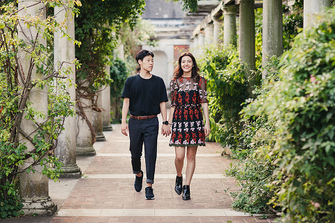 Hampstead Pergola and Hill Gardens hampstead heath park London engagement love couples shoot summer boho pre wedding (4)