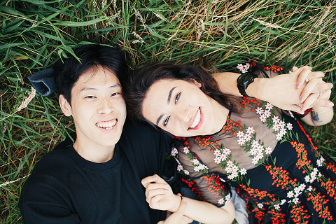 Hampstead Pergola and Hill Gardens hampstead heath park London engagement love couples shoot summer boho pre wedding (40)