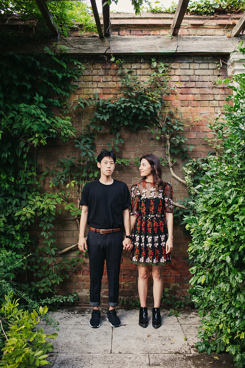 Hampstead Pergola and Hill Gardens hampstead heath park London engagement love couples shoot summer boho pre wedding (9)