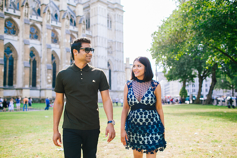 couples anniversary engagement london photo shoot westminster notting hill love summer (16)