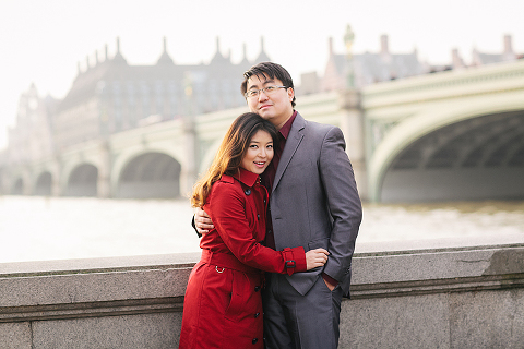 engagement couples photographer pre wedding london love big ben westminster tower bridge spring couple photo shoot piccadilly evening (29)