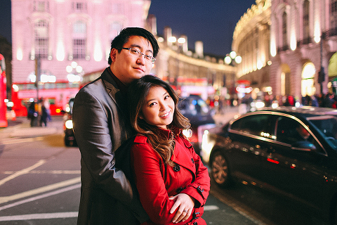 engagement couples photographer pre wedding london love big ben westminster tower bridge spring couple photo shoot piccadilly evening (46)