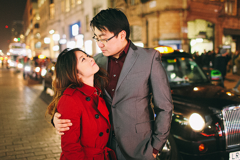 engagement couples photographer pre wedding london love big ben westminster tower bridge spring couple photo shoot piccadilly evening (57)