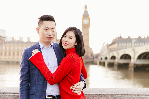 love couples pre wedding engagement photo shoot photographer London Mayfair Piccadilly Trafalgar square Westminster Big Ben London eye winter christmas (30)