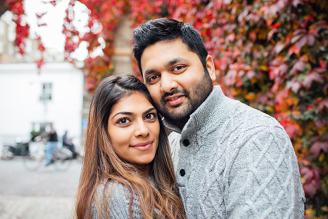 family couple pet dog pug autumn London Hyde park Kensington gardens photo shoot fall (14)
