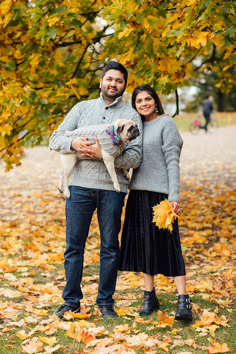 family couple pet dog pug autumn London Hyde park Kensington gardens photo shoot fall (26)