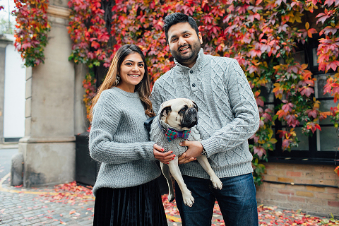 family couple pet dog pug autumn London Hyde park Kensington gardens photo shoot fall (3)