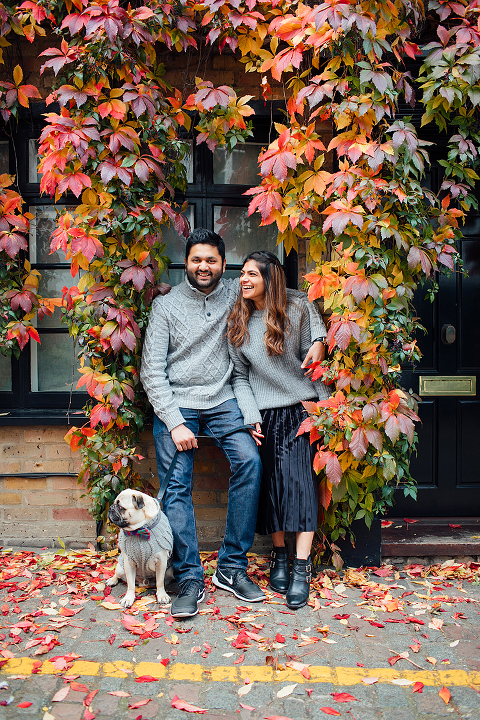 family couple pet dog pug autumn London Hyde park Kensington gardens photo shoot fall (35)