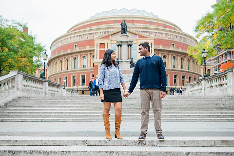 south kensington london couples engagement pre wedding proposal autumn photo shoot big ben westminster bridge tower evening (12)