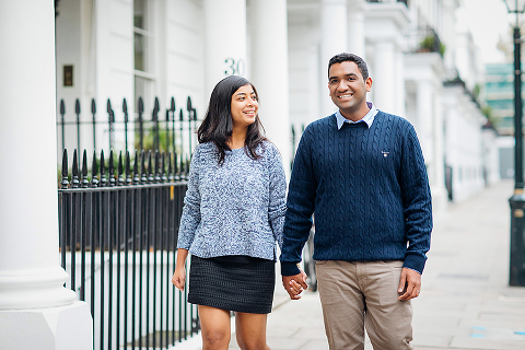 south kensington london couples engagement pre wedding proposal autumn photo shoot big ben westminster bridge tower evening (3)