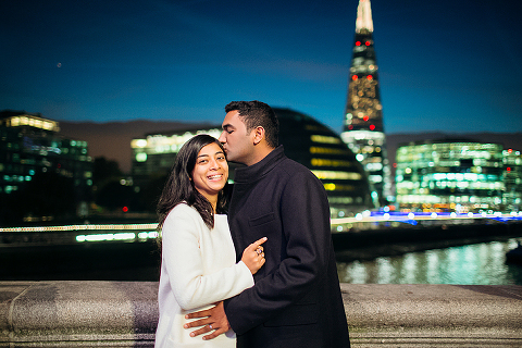 south kensington london couples engagement pre wedding proposal autumn photo shoot big ben westminster bridge tower evening (40)