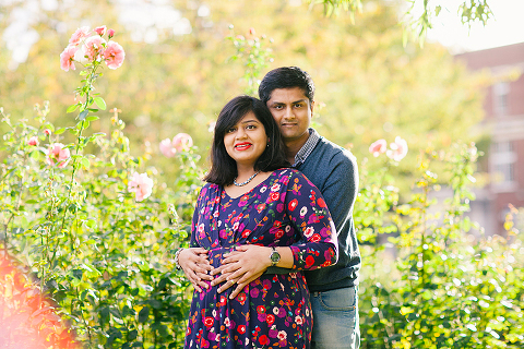 pregnancy maternity autumn couples photoshoot london regent's park queen mary's gardens (2)