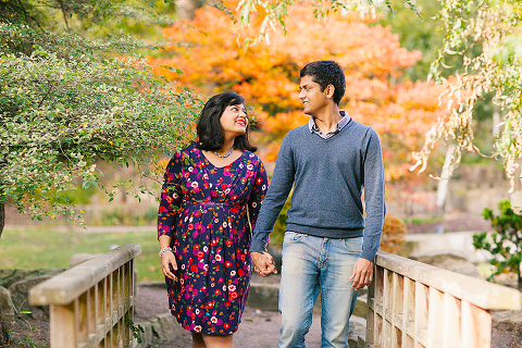 pregnancy maternity autumn couples photoshoot london regent's park queen mary's gardens (6)