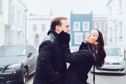 winter christmas couples engagement photo shoot London notting hill fog (2)