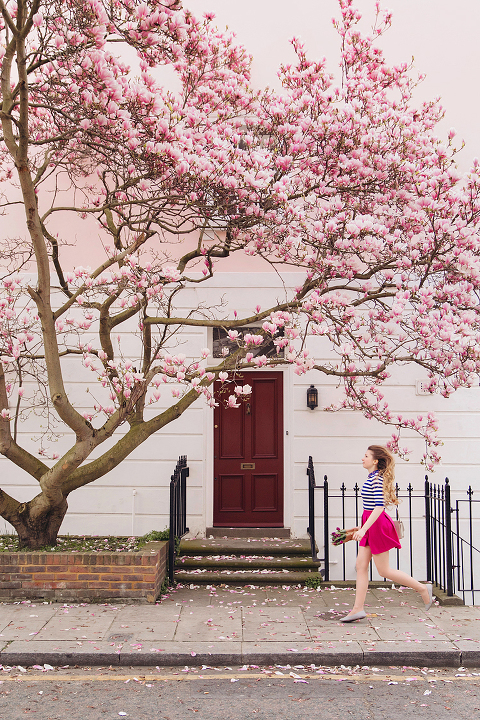 London portrait lifestyle fashion spring pink magnolia blooming photo shoot cute tulips long hair pretty girl (12)