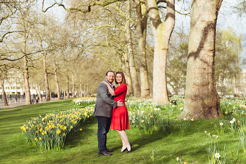 couple love story anniversary photo shoot London Westminster Bridge Red telephone box Big Ben (28)