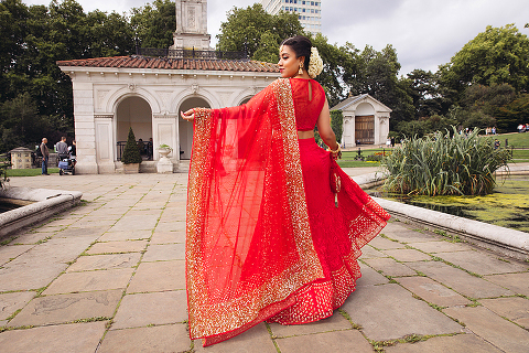 hindu diwali outfit fashion photo shoot london hyde park indian dress make-up look (10)