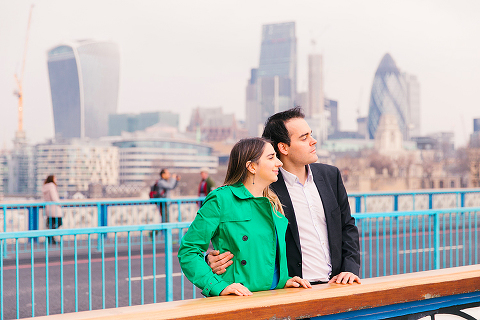 proposal engagement couples pre wedding photo shoot London Westminster Tower Bridge (35)