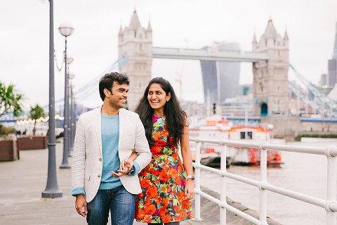 london christmas winter couples photo shoot engagement pre wedding photographer tower bridge (7)