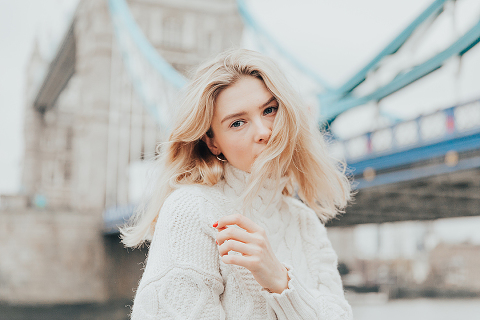 fashion street style photographer photo shoot london tower bridge portrait outdoor spring (27)