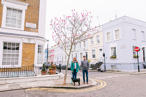 couples engagement pre wedding photo shoot london notting hill pet black pug (5)