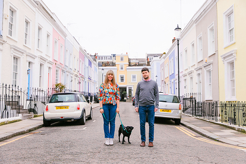 couples engagement pre wedding photo shoot london notting hill pet black pug (9)