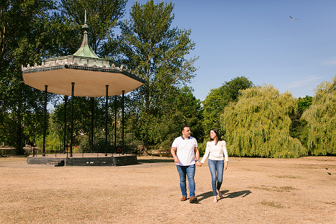 engagement photography in london regent's park couples shoot summer (1)